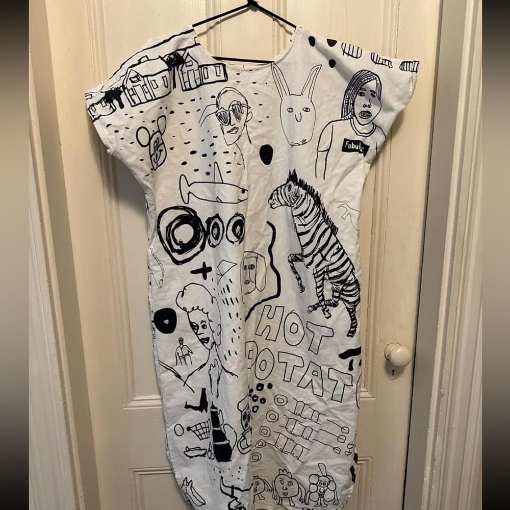State the Label Black and White Graphic Dress size s/m - Picture 4 of 5